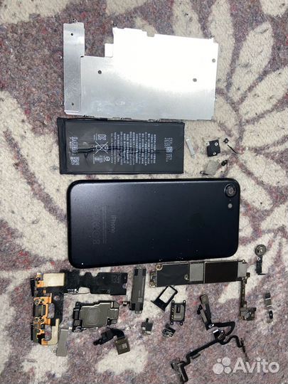 iPhone 7, 32 ГБ