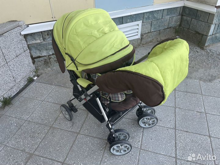 Прогулочная коляска