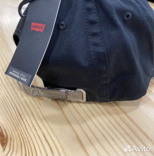 Кепка бейсболка Levi's - черная