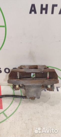 Суппорт передний правый Mitsubishi Lancer 9 CS5W