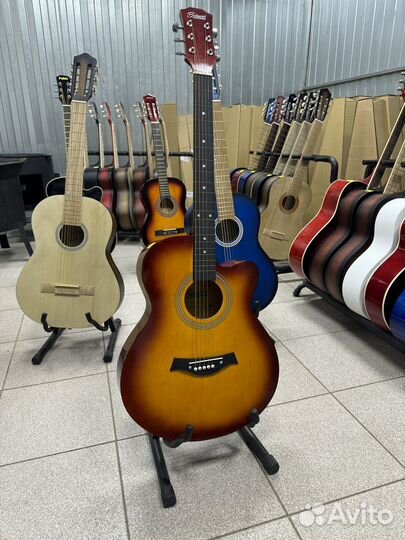 Акустическая гитара новая