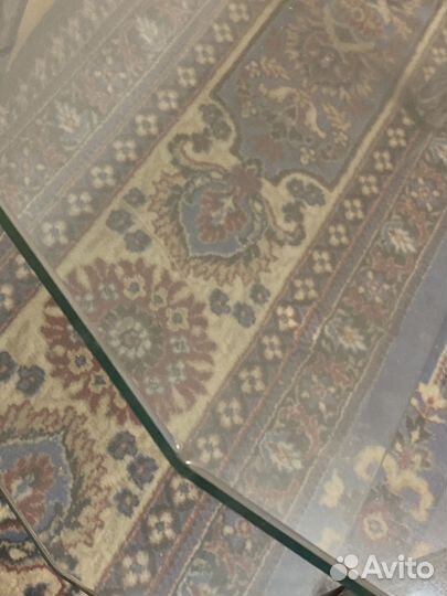 Стеклянная тумба под тв