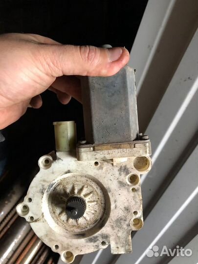 BMW E39 моторчик стеклоподъемника