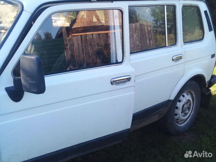 LADA 4x4 (Нива) 1.7 МТ, 2003, 112 000 км