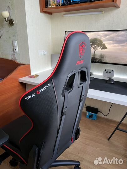 Игровое кресло MSI MAG CH120 X