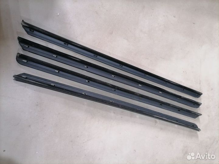 Молдинг стекла двери Hyundai Sonata IV EF Tagaz