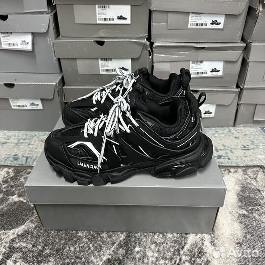 Balenciaga track 1