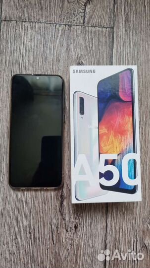 Samsung Galaxy A50, 4/64 ГБ