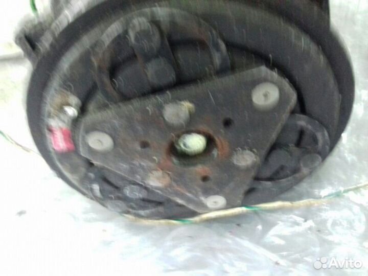 Компрессор кондиционера Volkswagen Golf 3