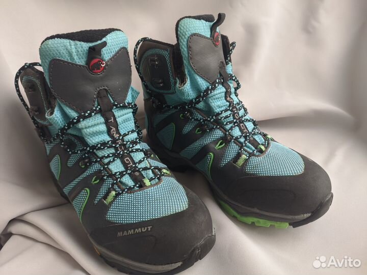 Женские треккинговые ботинки Mammut aenergy high