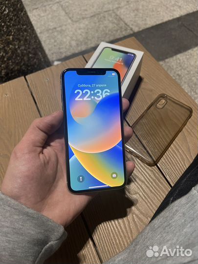 iPhone X, 64 ГБ