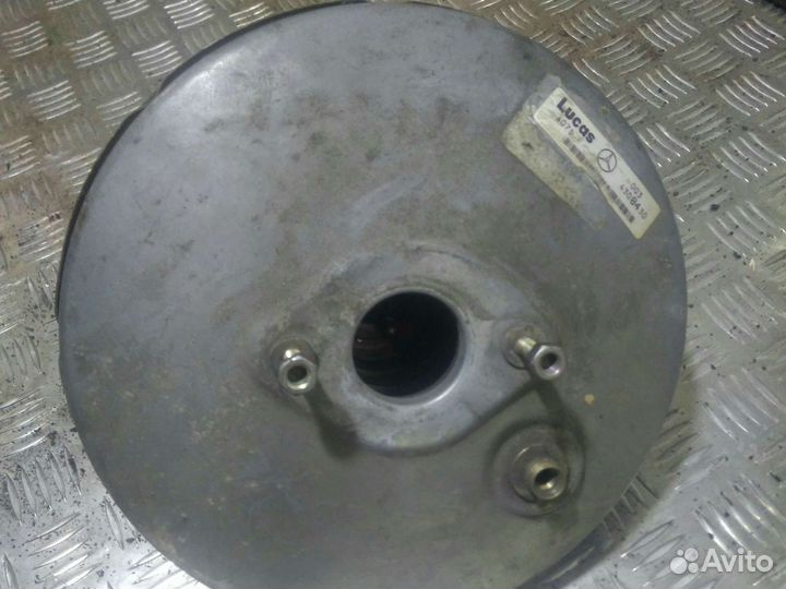 Вакуумный усилитель тормозов Mercedes E W124