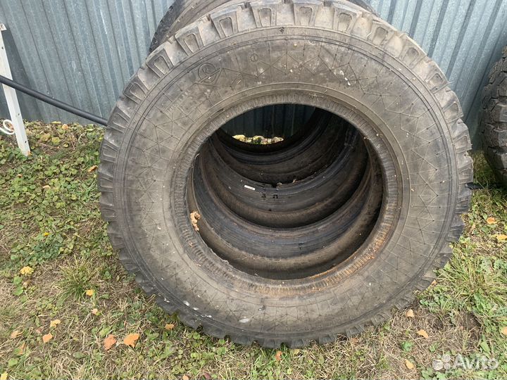 Омскшина У-2 8.25/7 R20