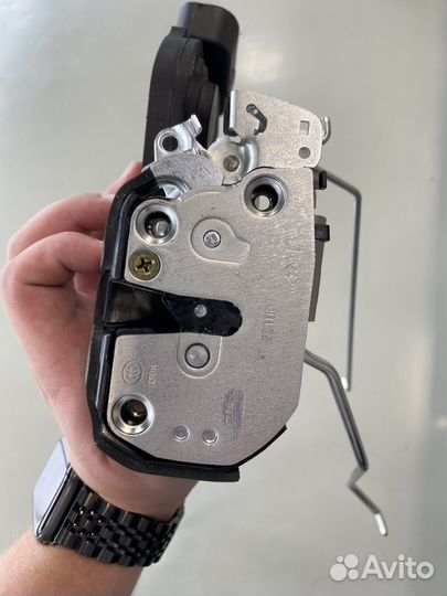 Замок передней левой двери Lifan x60 s6105110