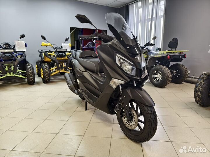 Скутер MAX - 200cc (replica Yamaha tmax)