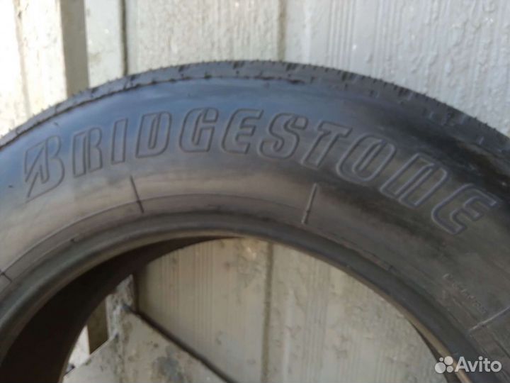 Bridgestone R202 215/70 R17C