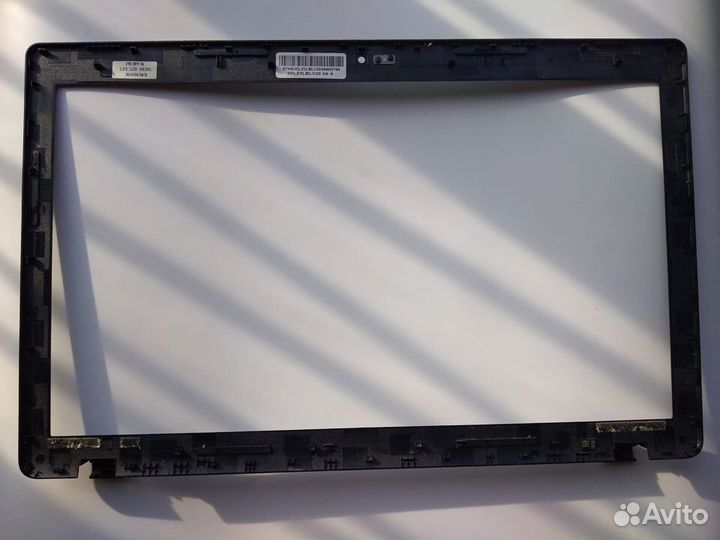 Рамка матрицы для ноутбука Lenovo Z585