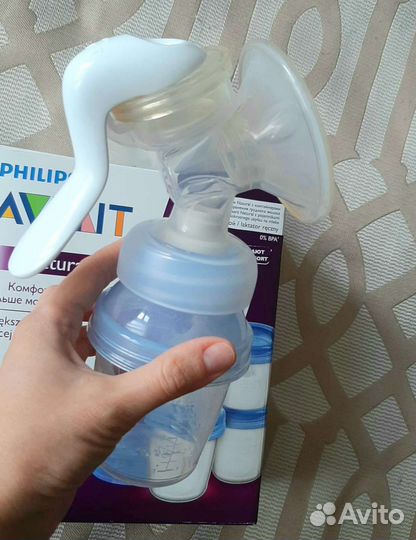 Молокоотсос Avent и бутылочки