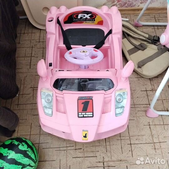 Детский электромобиль бу на пульте