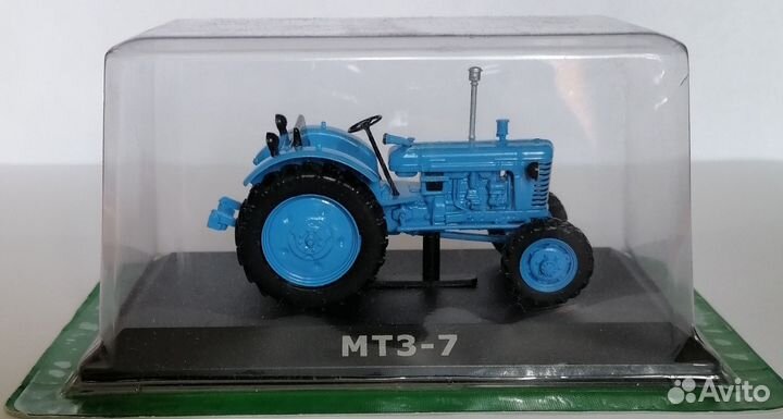 Модель трактора 1:43