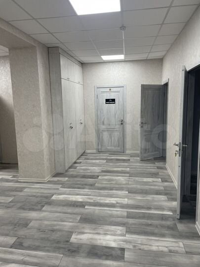 Офис, 200 м²