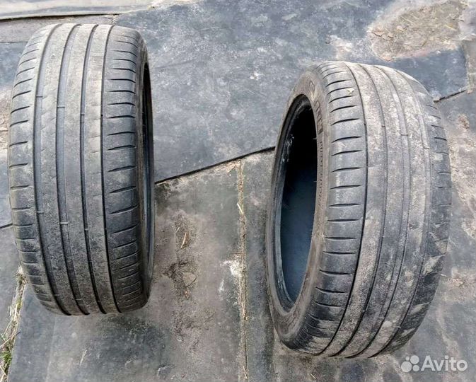 Michelin Pilot Sport 4 235/45 R18 98Y