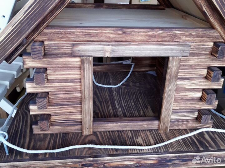 Кормушка для птиц, скворечники