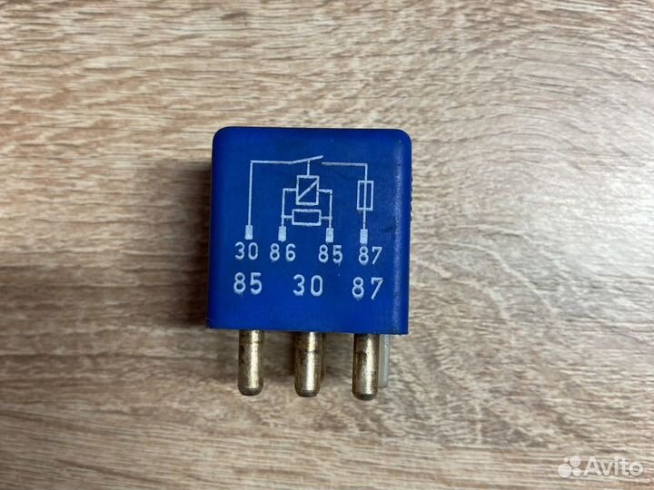 Реле вентилятора Mercedes A0025420119