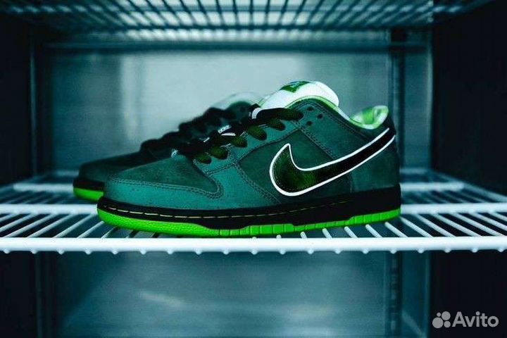 Nike sb dunk low green lobster