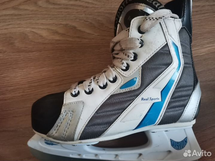Коньки хоккейные Real Sports
