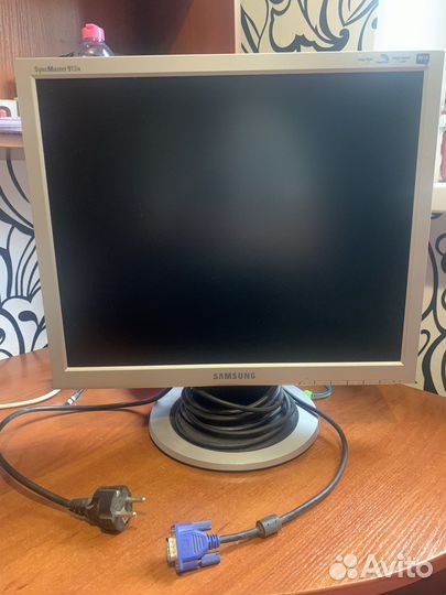 Монитор Samsung syncmaster 913n