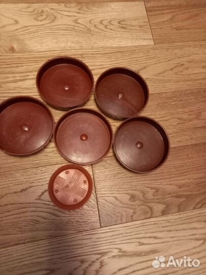 Кашпо и поддоны пластиковые