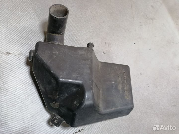 Резонатор возд.фильтра Nissan Primera P12 2002-07