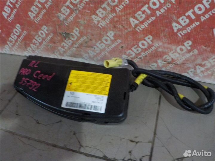 Подушка безопасности водителя в сидение левая Kia