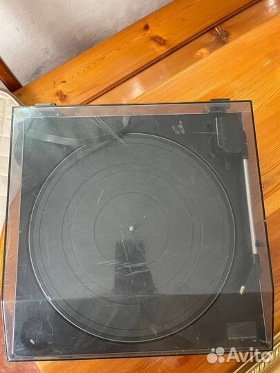 Проигрыватель для виниловых пластинок