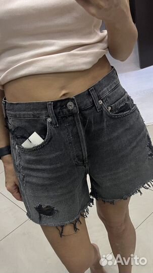 Шорты джинсовые Citizens of Humanity 26р