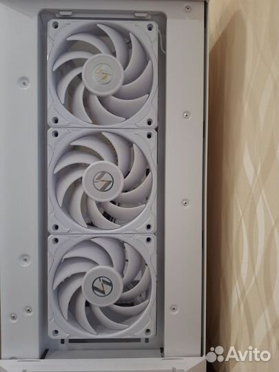 Lian Li UNI FAN P28