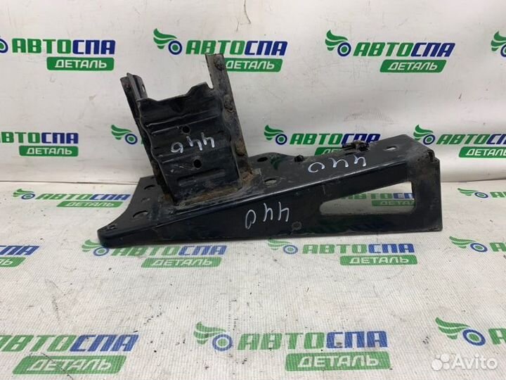 Кронштейн усилителя бампера передний левый Opel