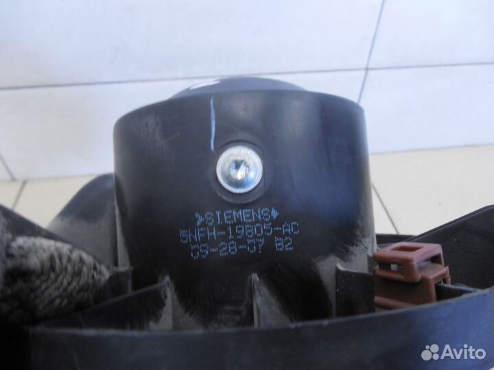 Моторчик отопителя Navara (D40) 2005-2015