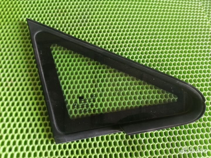 Стекло, форточка Хюндай Траджет