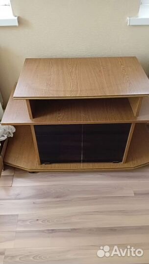 Тумба под телевизор бу массив