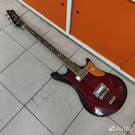 Бас гитара Урал 4 струны