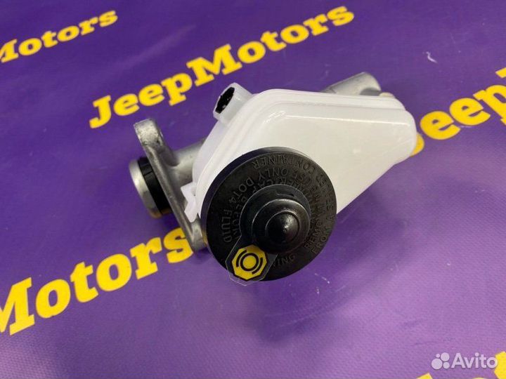 Главный тормозной цилиндр Toyota Corolla AE100