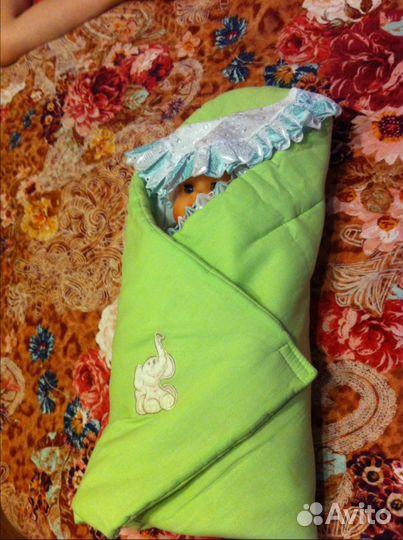 Конверт на выписку салатный