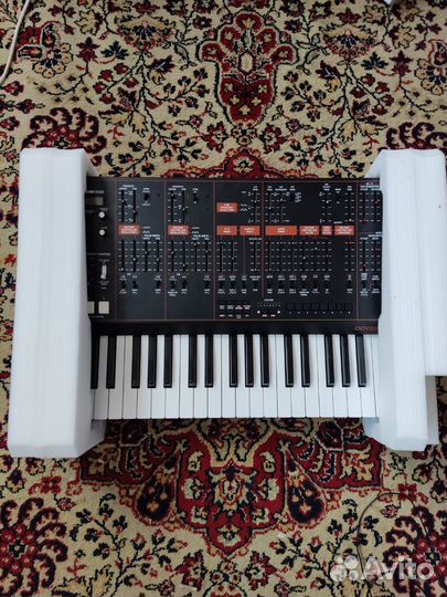 Behringer odyssey аналоговый синтезатор