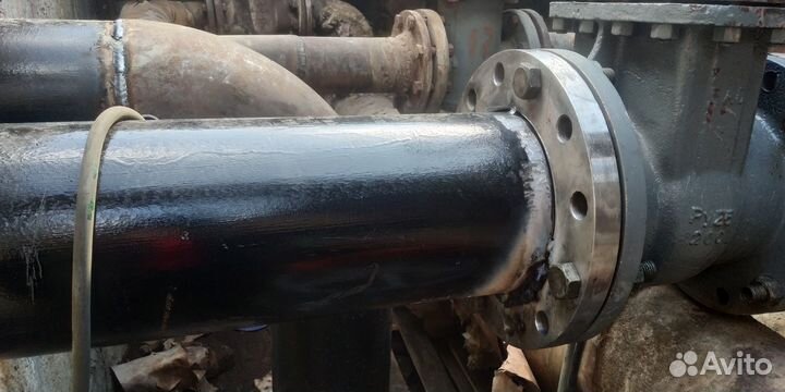 Электрогазосварщик трубопровода