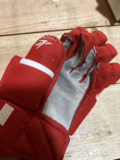 Нагрудник хоккейный и щитки Dr