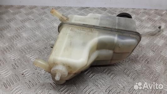 Бачок расширительный toyota avensis T27 (95X06NP01