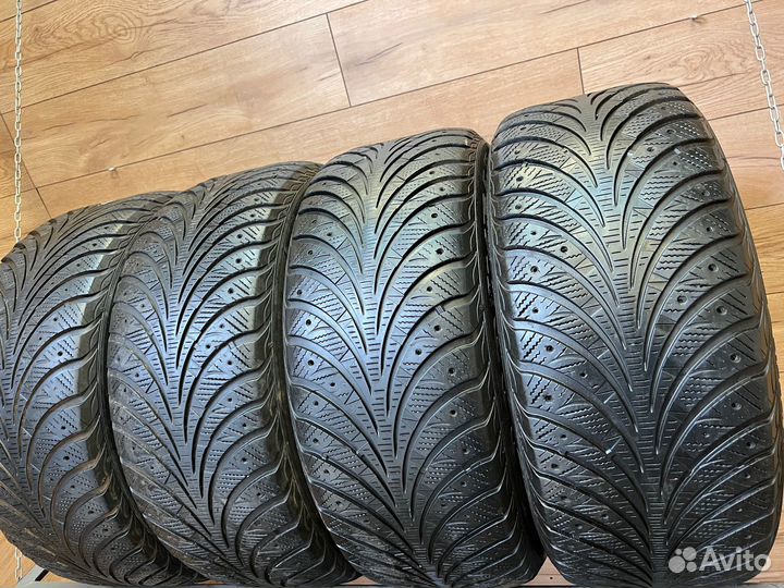 Goodyear UltraGrip Extreme 245/50 R18