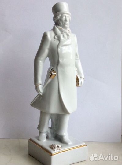 Пушкин на прогулке. лфз